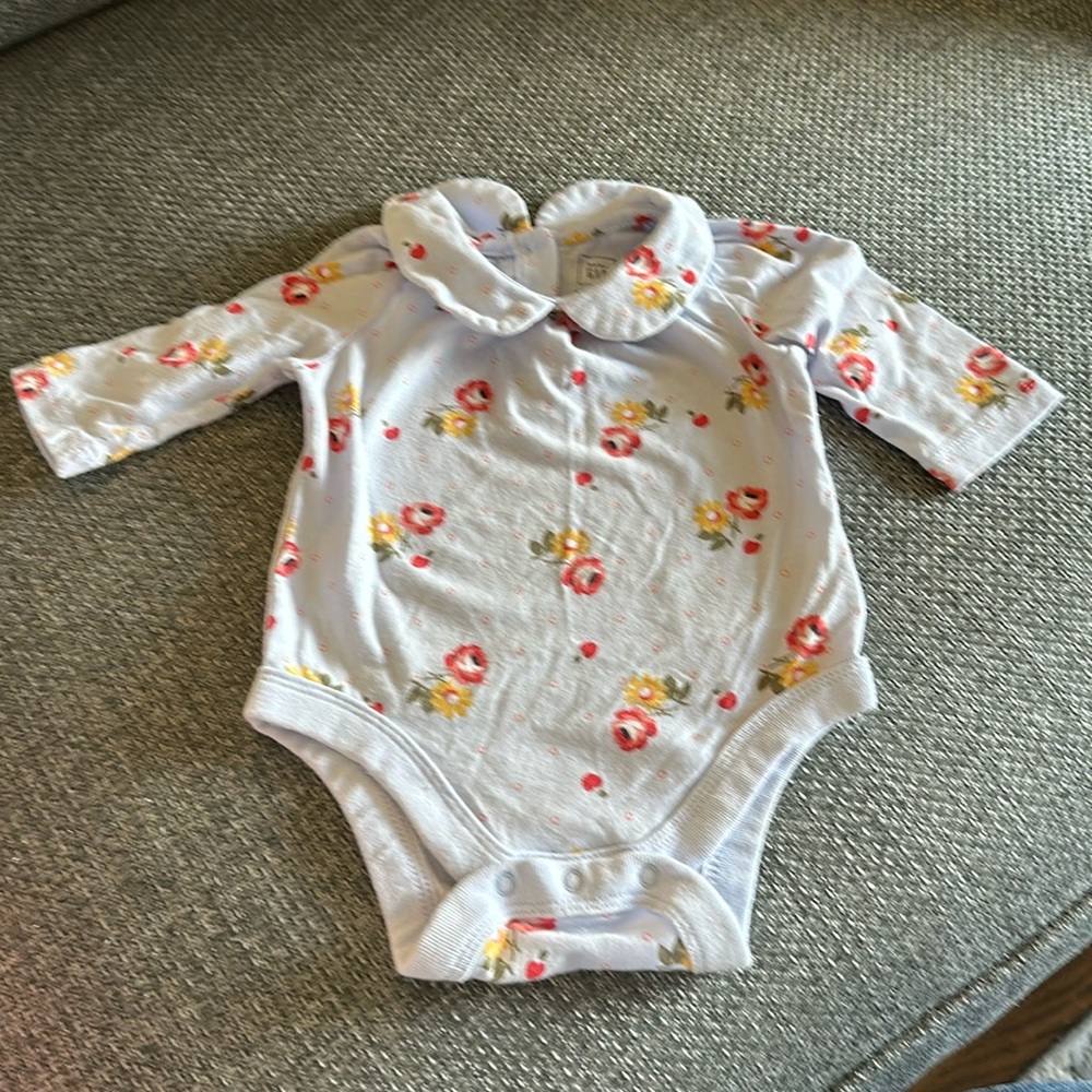 Baby Gap, long-sleeve collar onesie, size 0-3 months